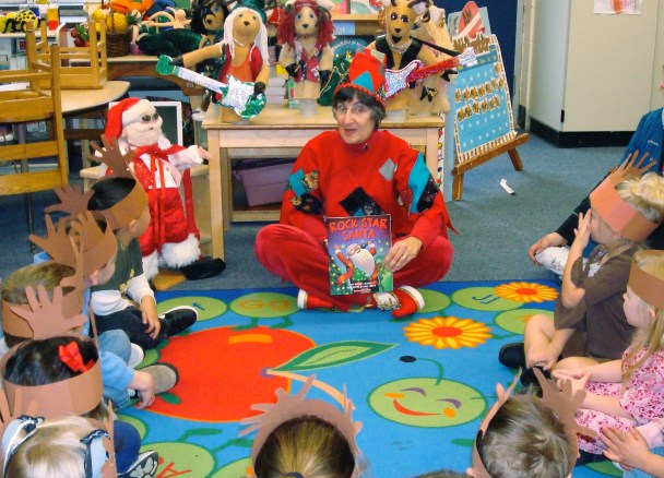 Blog_Daddy_Gaylereadingpic